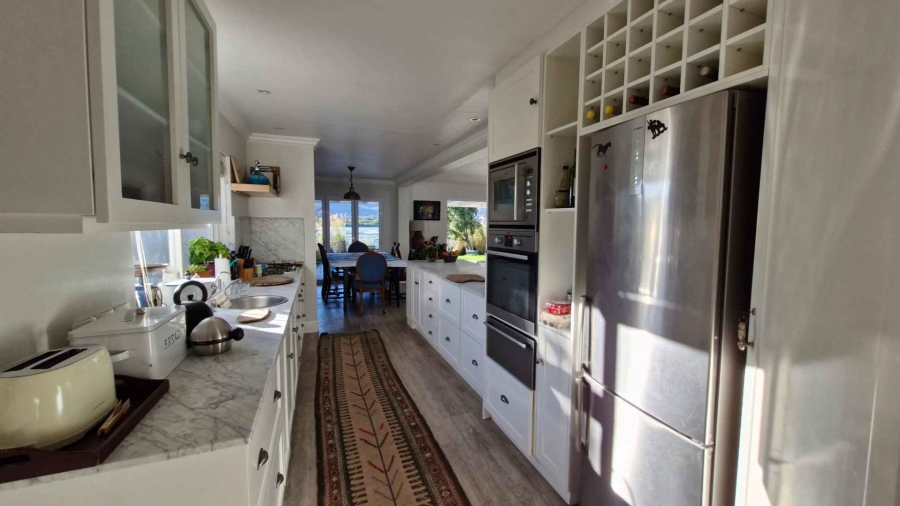 To Let 4 Bedroom Property for Rent in Lake Michelle Western Cape